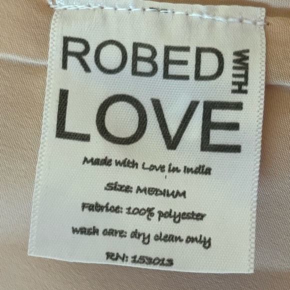 Robed with Love Hildy Pink Satin Bridesmaid Robe Floral Embroidered Details M - Picture 7 of 15